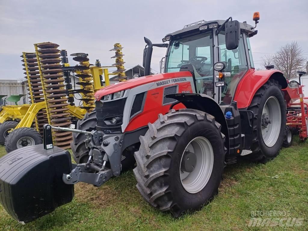 Massey Ferguson 7 S Трактори