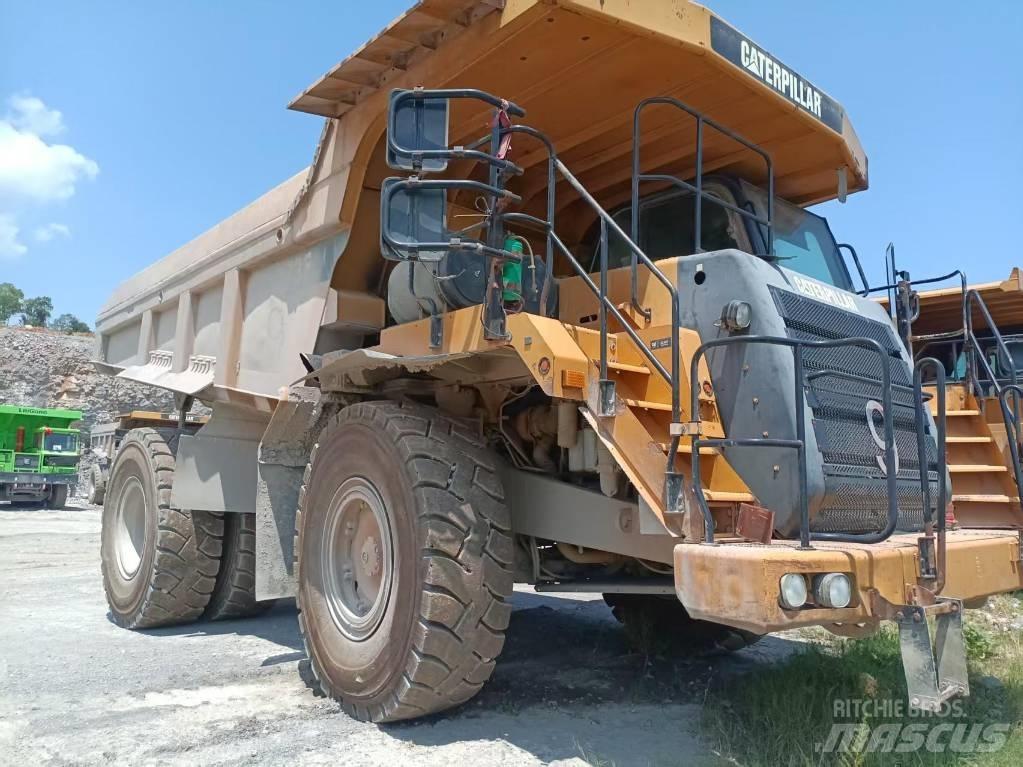CAT 773 F Дъмпери/моторни превозни средства