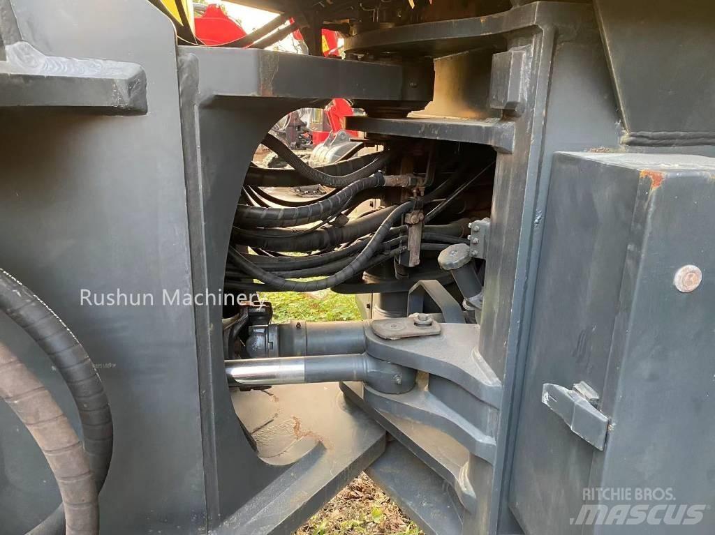 Komatsu WA 470 Колесни товарачи