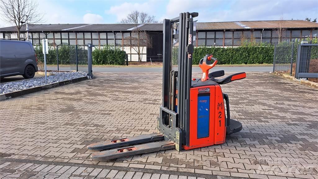 Linde L14AP Колички високоповдигачи с теглич
