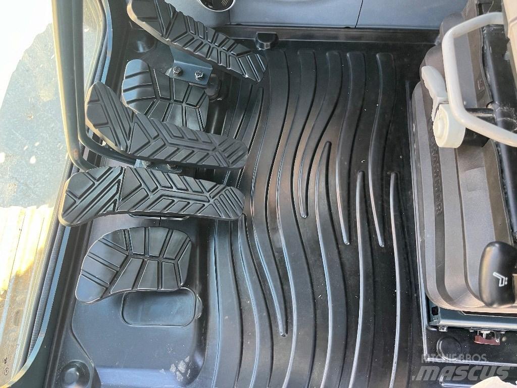 Hyundai HX140L Верижен екскаватор