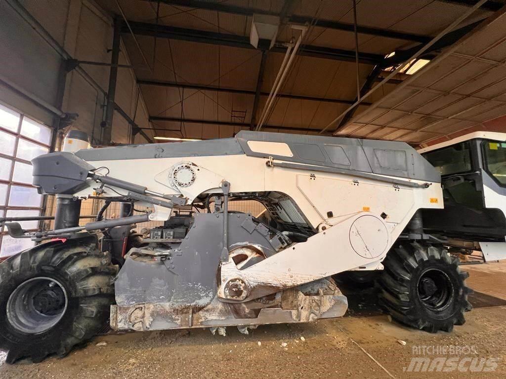 Wirtgen WR240i Други