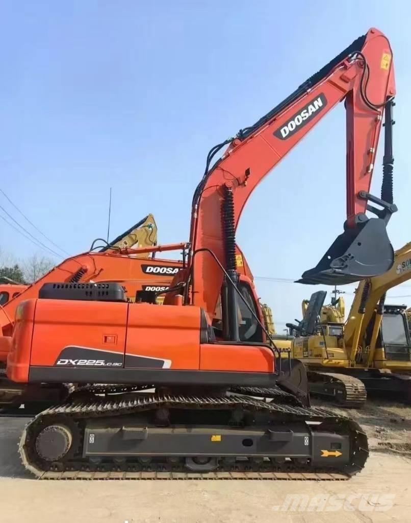 Doosan DX 225 LC Верижен екскаватор