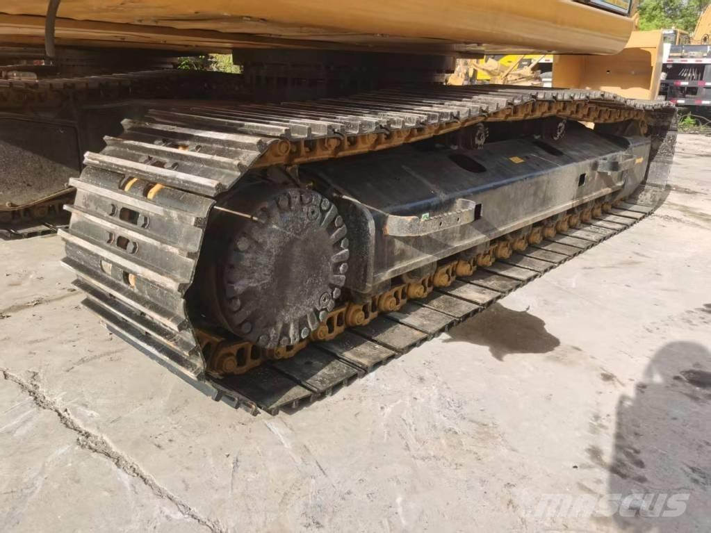 CAT 320D2 Верижен екскаватор