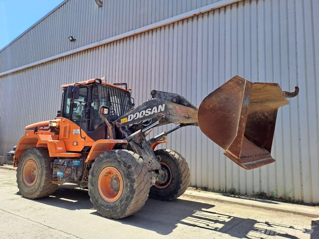 Doosan DL 250 Колесни товарачи