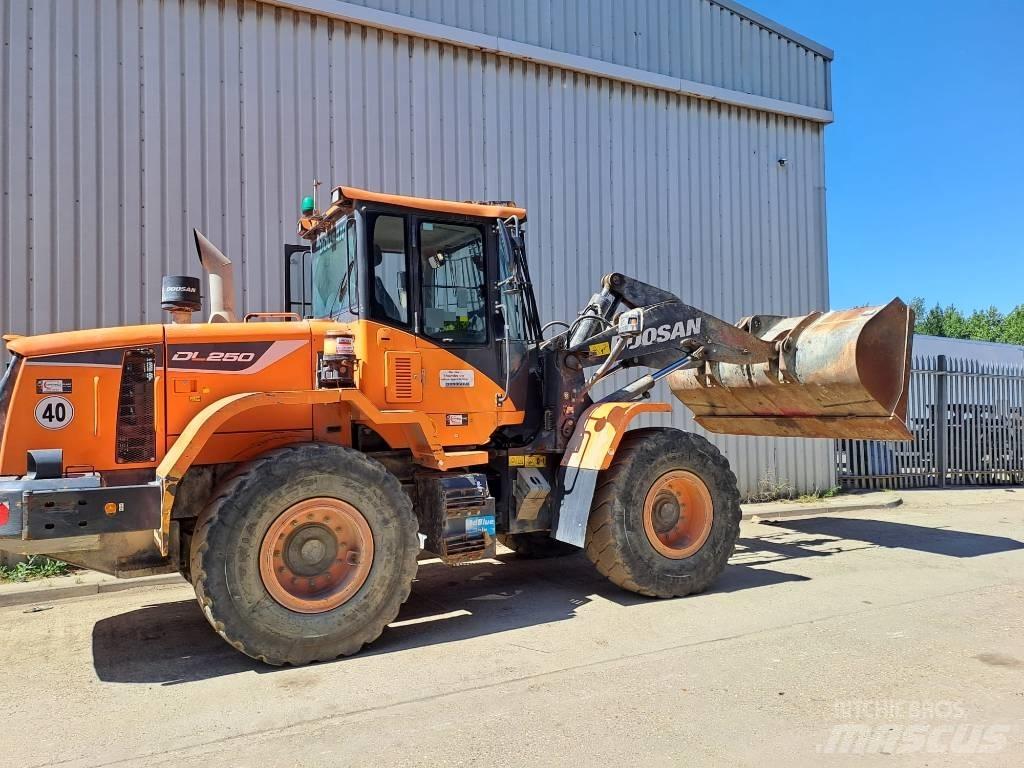 Doosan DL 250 Колесни товарачи
