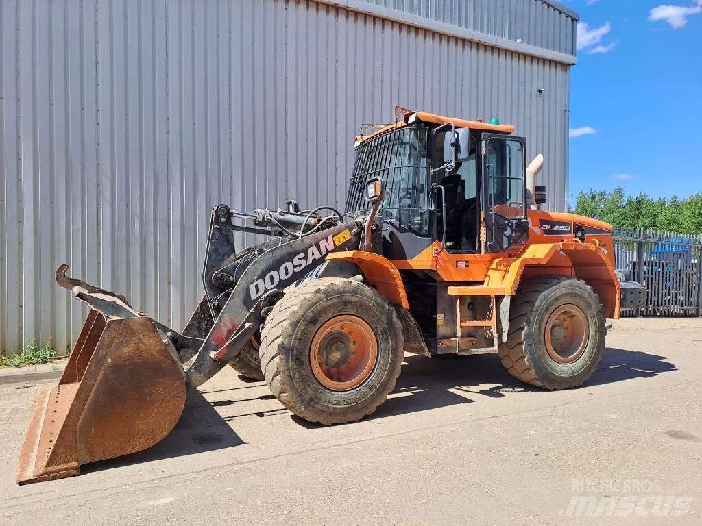 Doosan DL 250 Колесни товарачи