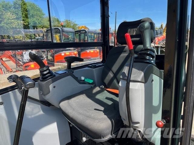 CAT 302.7 D CR Мини екскаватори < 7 т