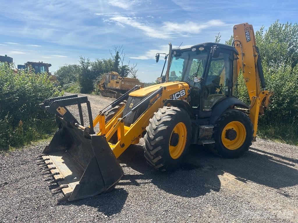 JCB 4 CX SM Товарач със заден ексватор