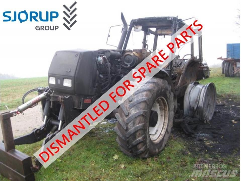 Valtra 8550 Трактори