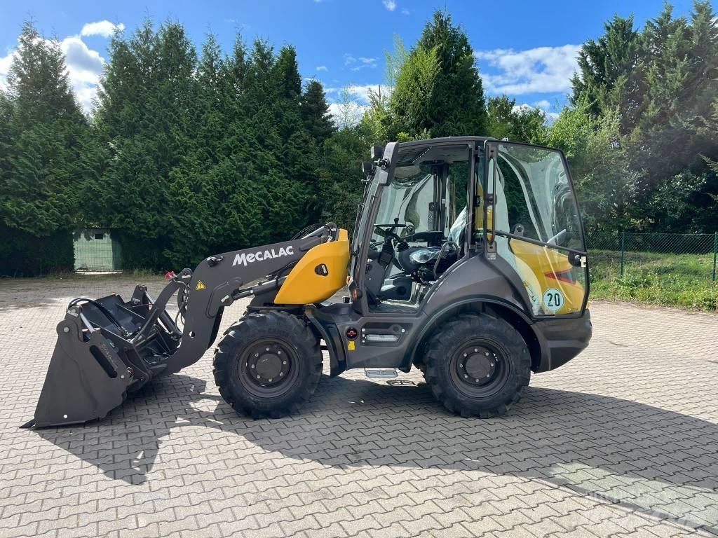 Mecalac AS750 Колесни товарачи