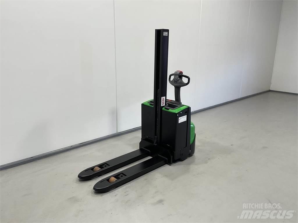 Cesab S208L Самоходни товарачи