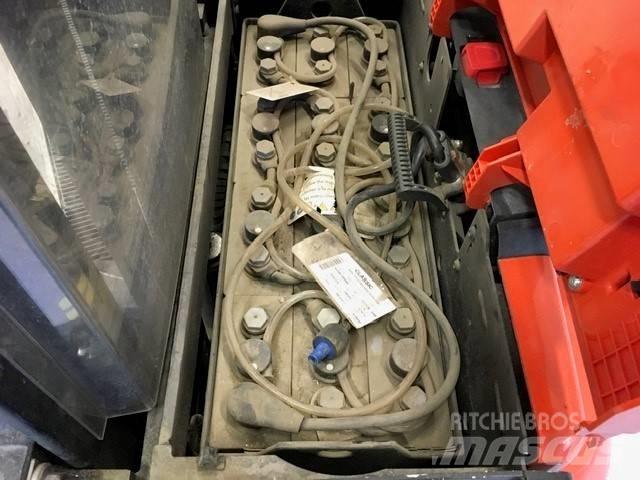 Toyota SWE 120 L Колички високоповдигачи с теглич