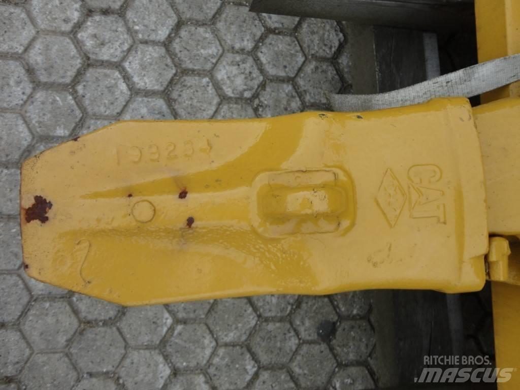 CAT 374 CAT bucket Кофи