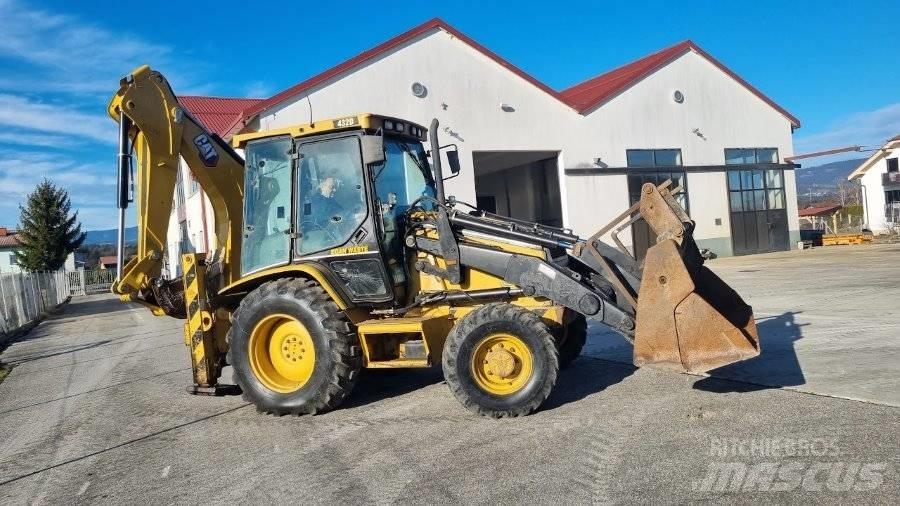 CAT 432 D Товарач със заден ексватор