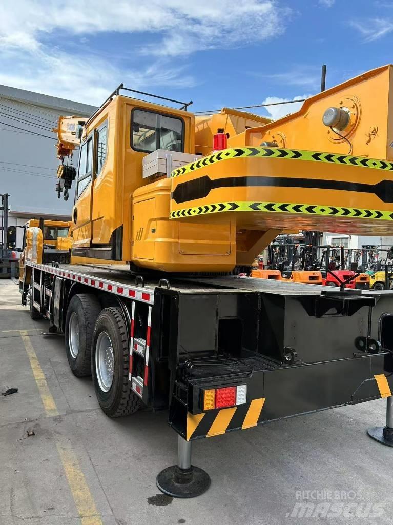 XCMG XCT 25 Всъдеходни кранове