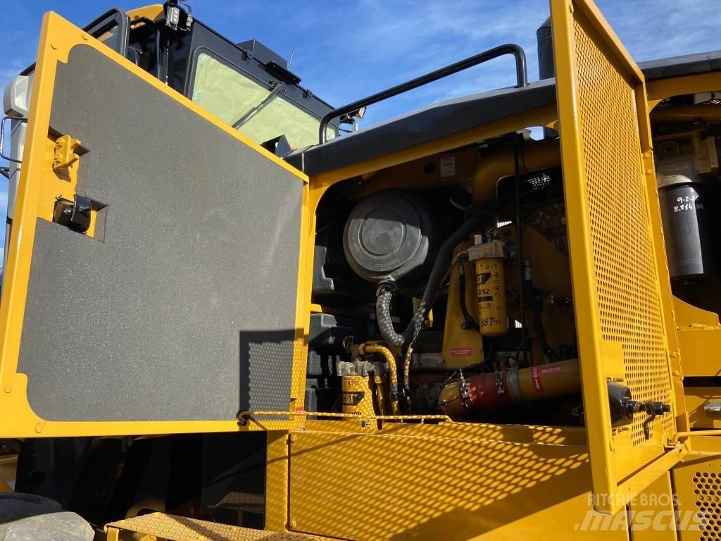 CAT 16 M Грейдери