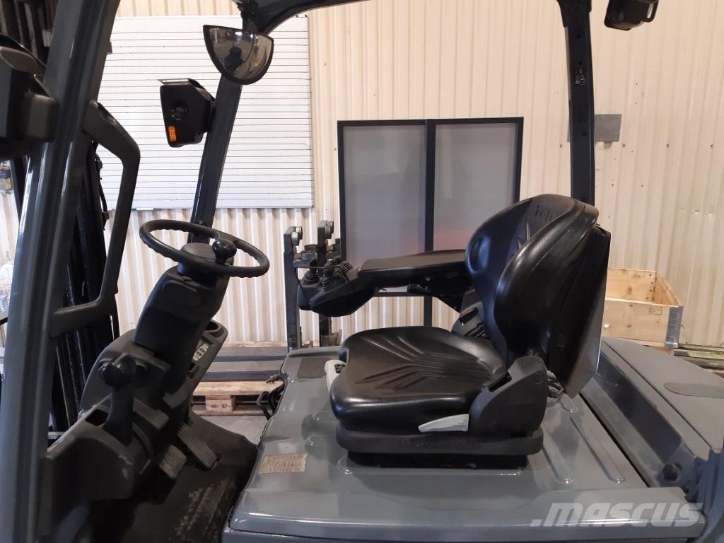 Toyota 8FBMT18 Електрически вилични кари-повдигачи