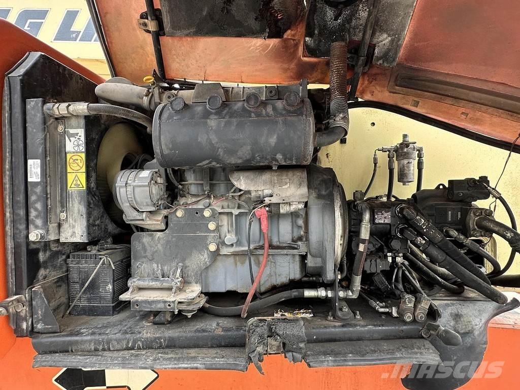 JLG 800AJ Съчленени стрелови подемници
