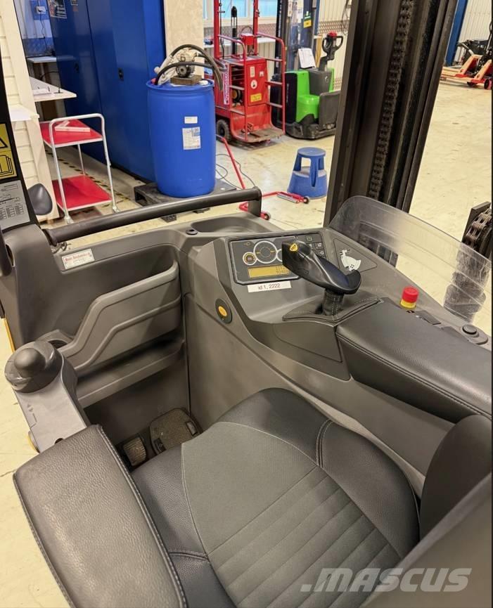 Atlet truck UMS160 Ретрак/ Високоповдигач с изместване на вилката напред