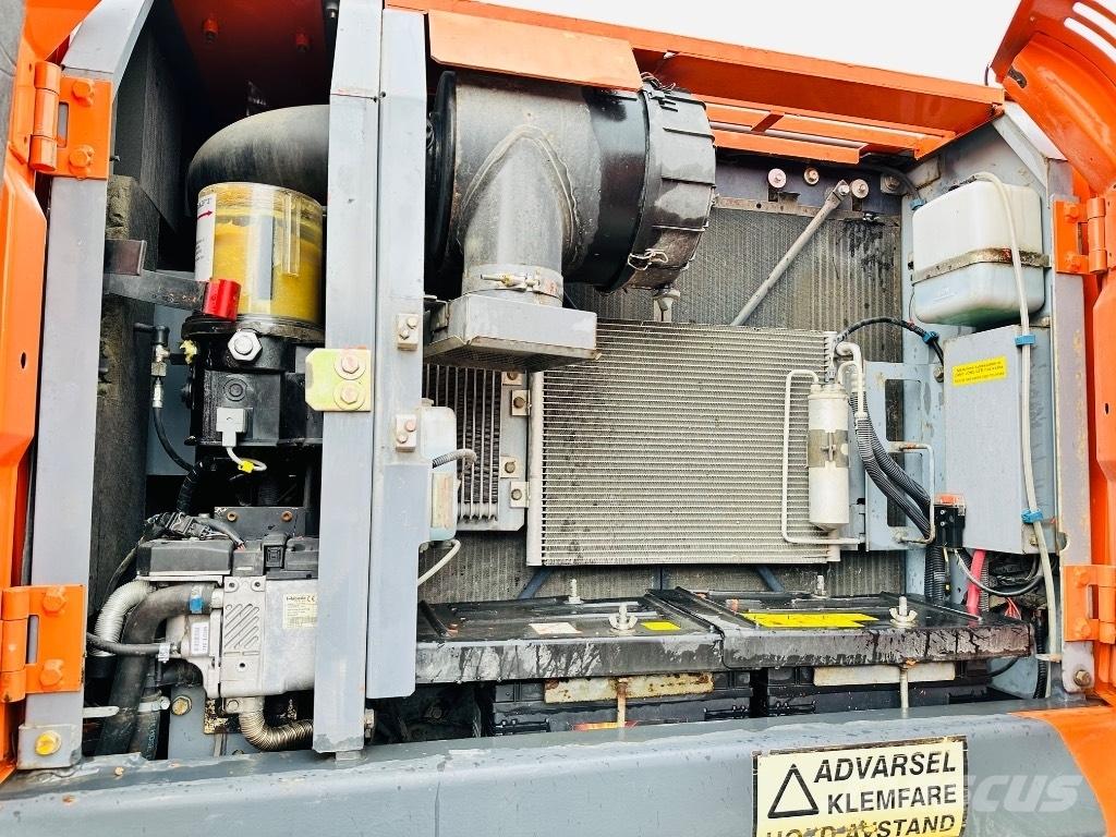 Hitachi Zaxis 170 W Колесни екскаватори