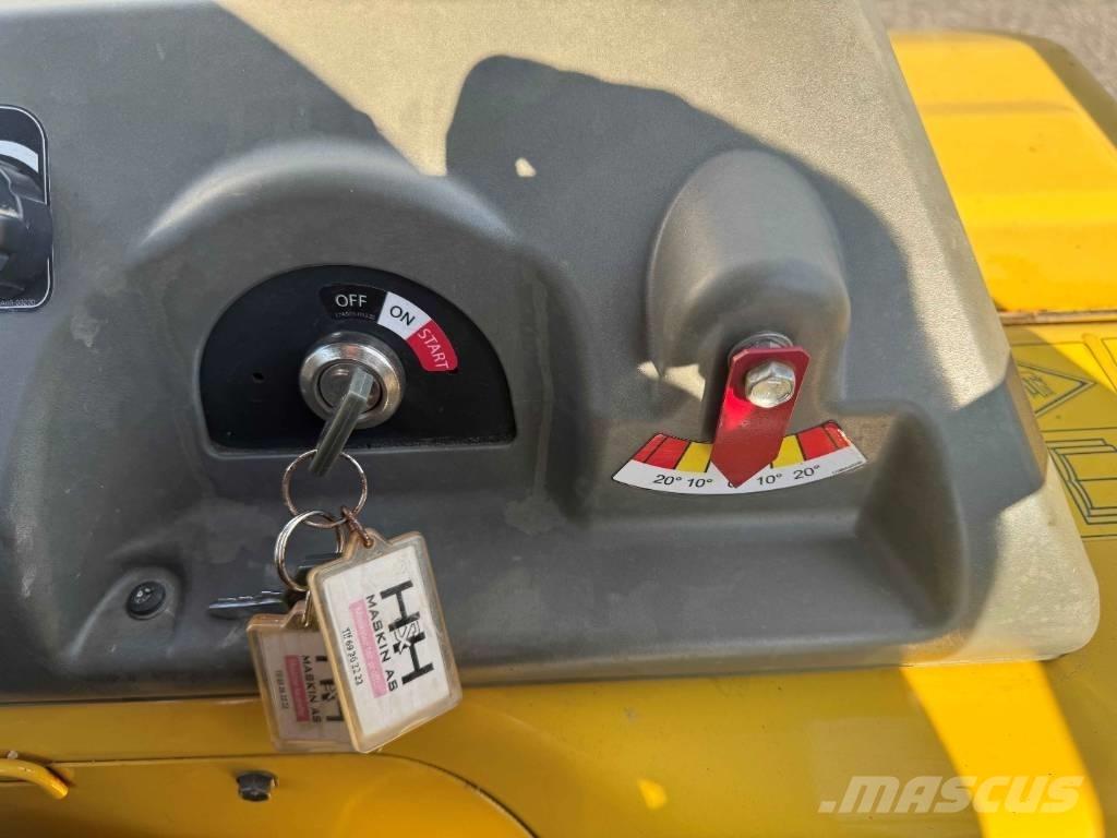 Yanmar C30R-3TV Верижни дъмпери