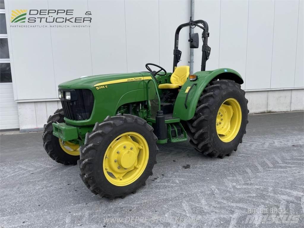 John Deere 5055E Трактори