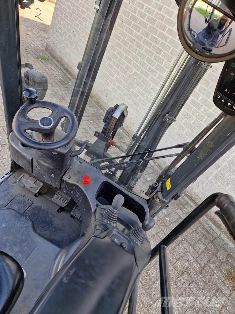 Linde E16P-02 Електрически вилични кари-повдигачи