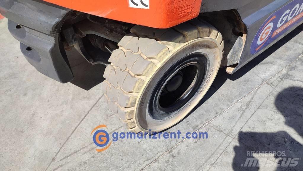 Toyota 7 FBM 30 Електрически вилични кари-повдигачи