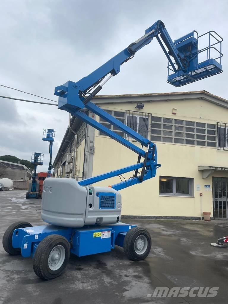 Genie Z 45/25 BI Съчленени стрелови подемници
