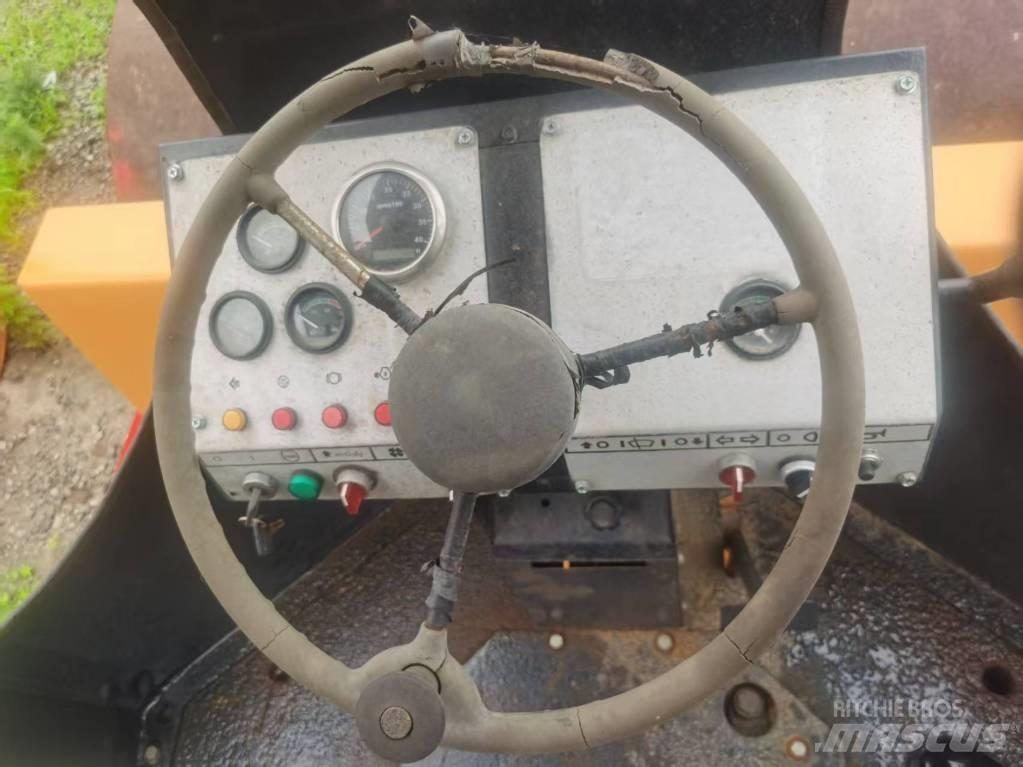 Dynapac CA 251 D Еднобарабанни ролки
