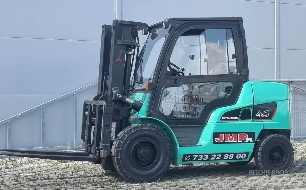 Mitsubishi FD45NT Дизелови камиони