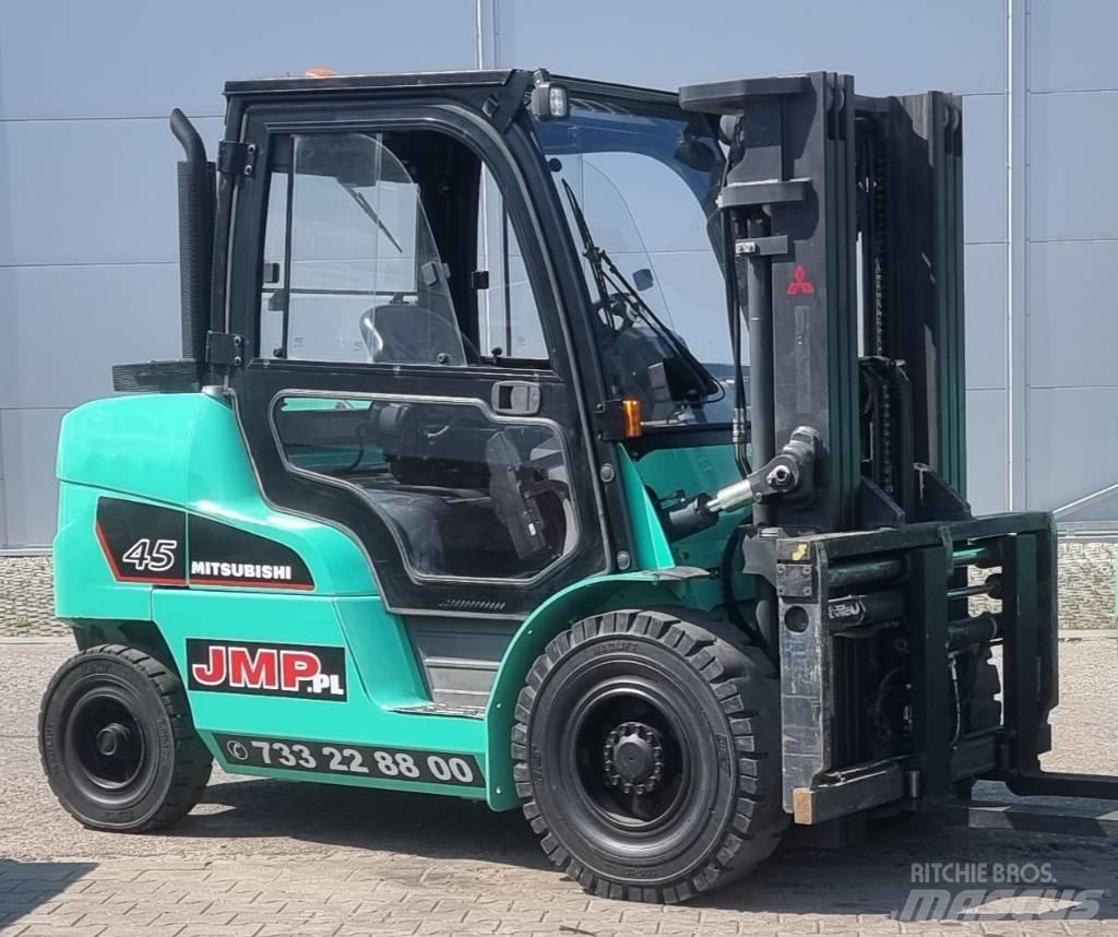 Mitsubishi FD45NT Дизелови камиони