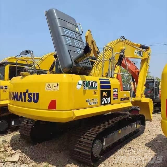 Komatsu PC 200-8 Средни екскаватори 7т - 12т