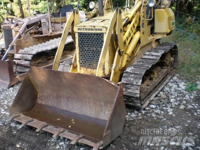 Mitsubishi BS3F Верижни булдозери
