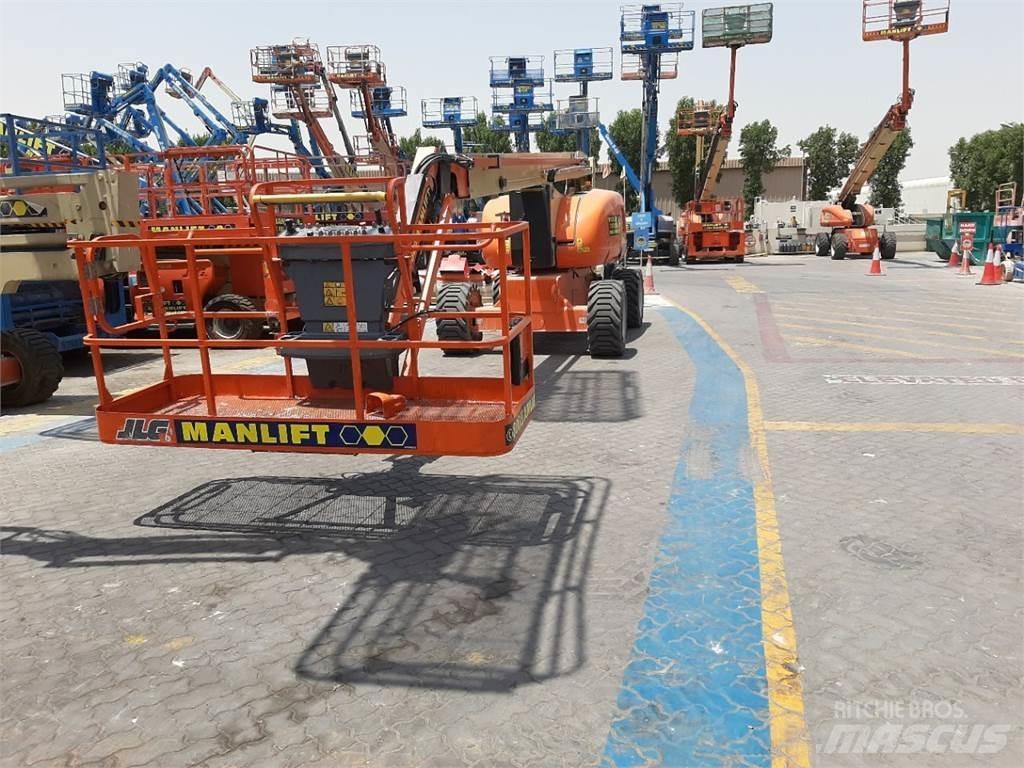 JLG 800AJ Съчленени стрелови подемници