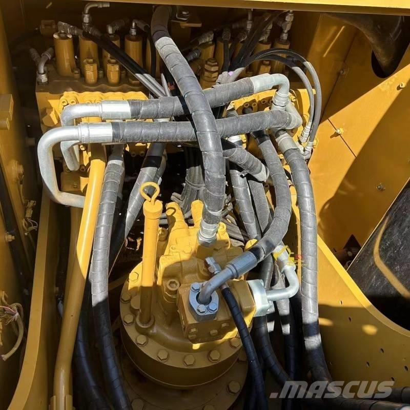 CAT 320 D Верижен екскаватор