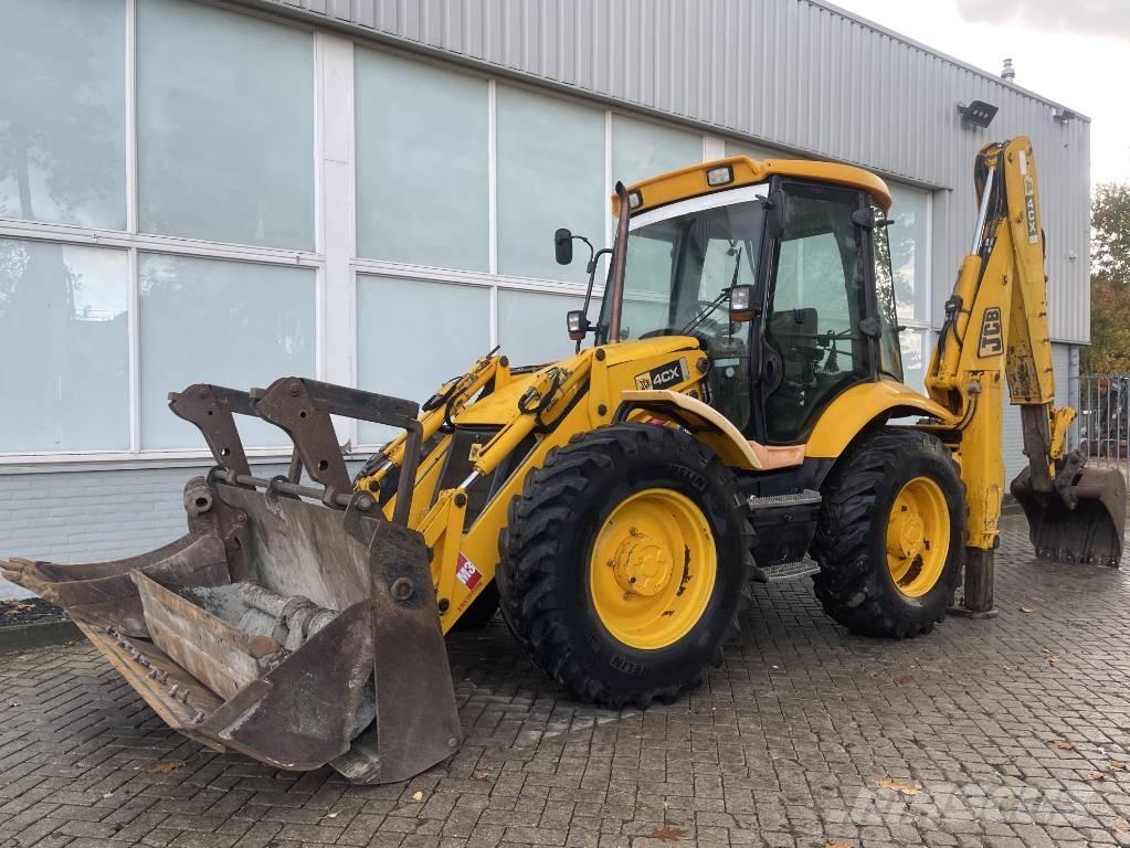 JCB 4 CX    2005 Товарач със заден ексватор