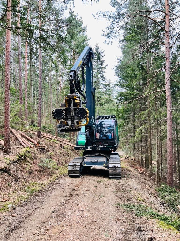 Neuson Forest 204HVT Харвестери