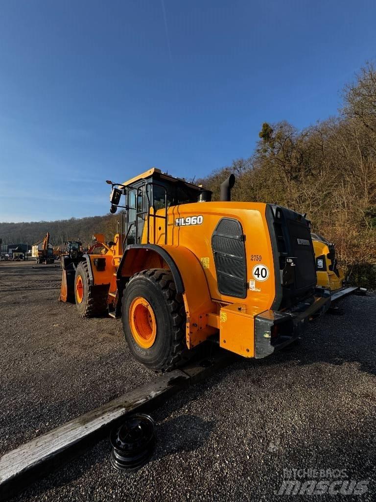 Hyundai HL 960 Колесни товарачи