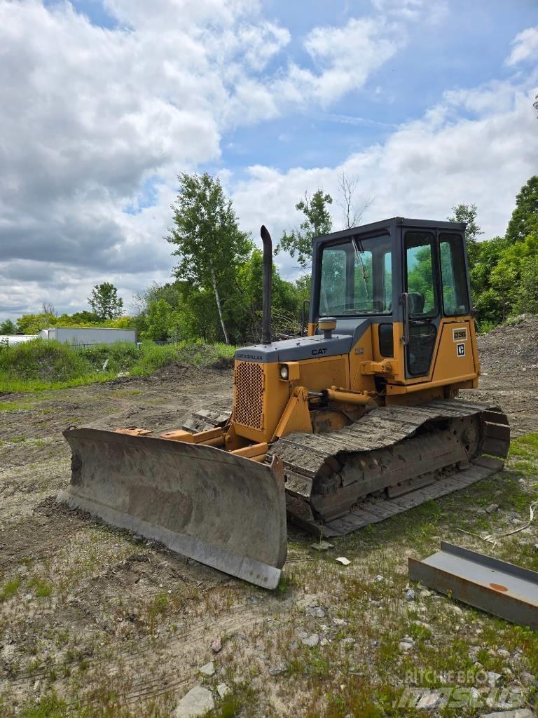 CAT D 3 B LGP Верижни булдозери
