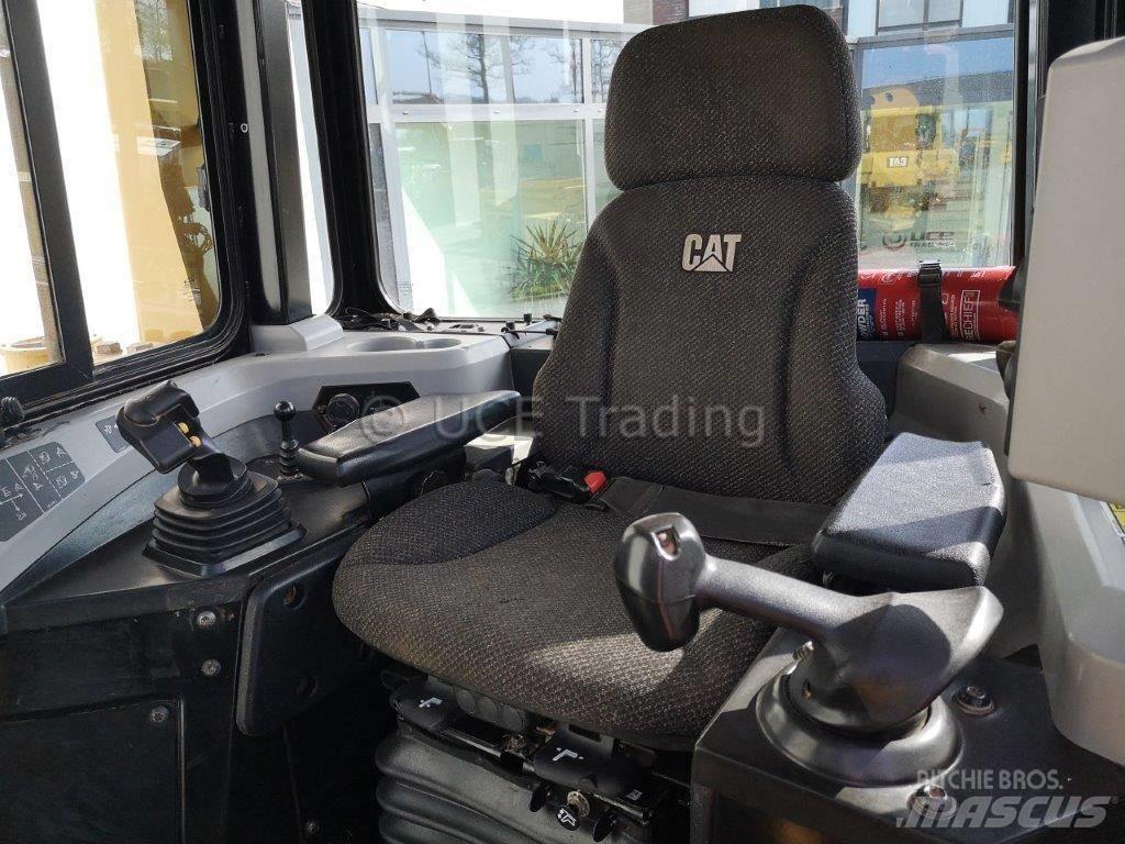 CAT D6T LGP Верижни булдозери
