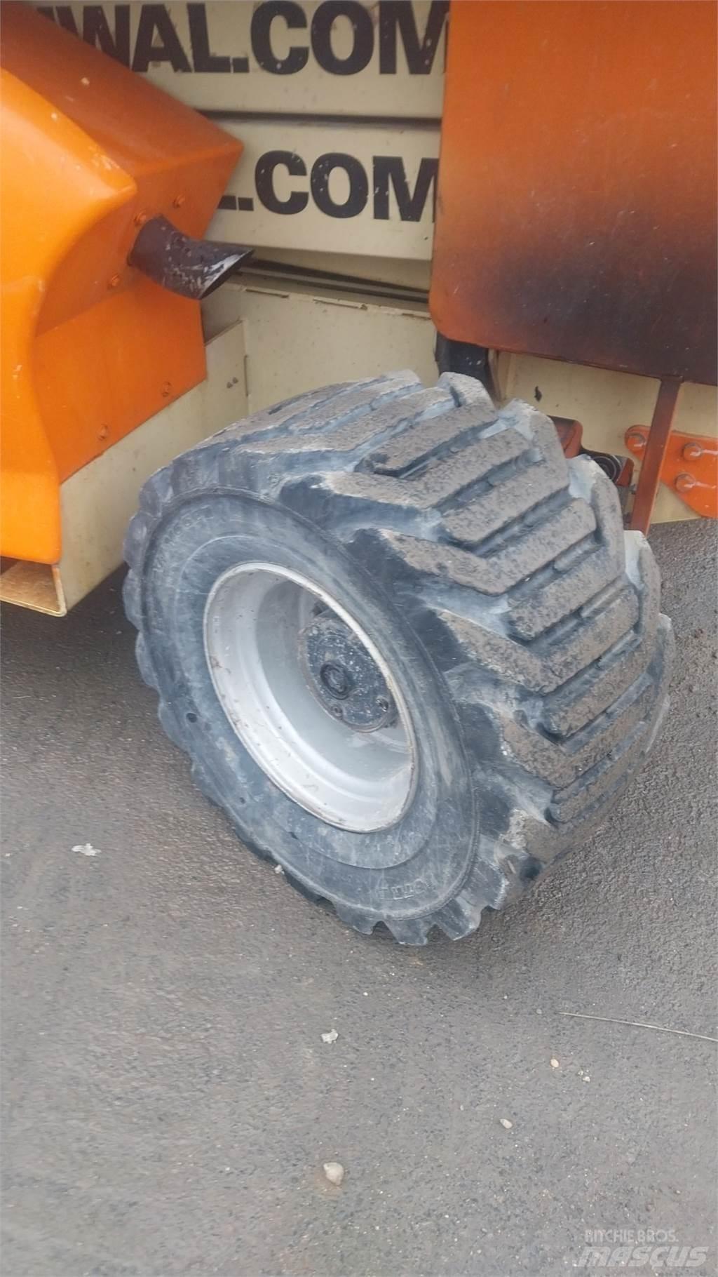 JLG 3394RT Ножични работни платформи