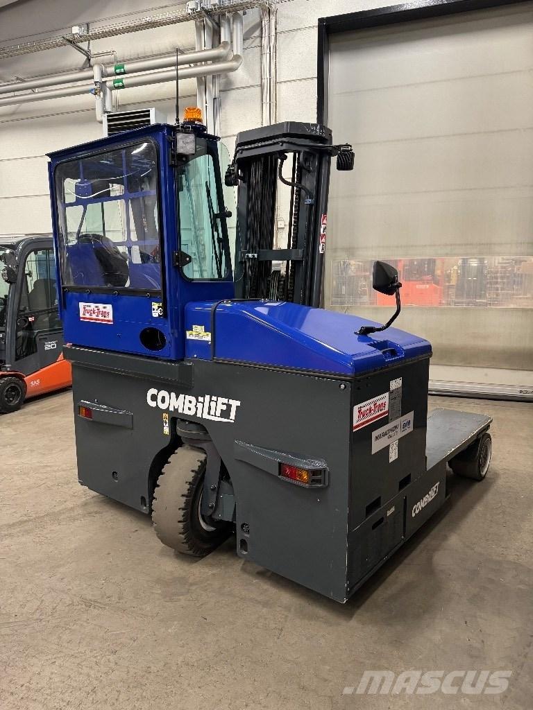Combilift C4500ET Повдигач с движение в 4 посоки