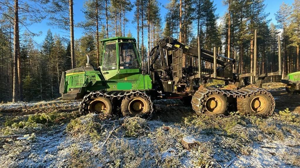 John Deere 1210G Форуардери