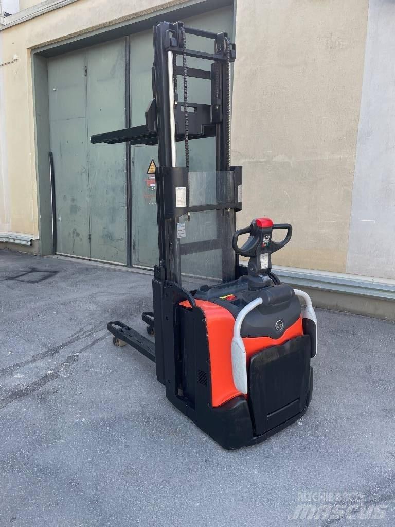 BT SPE 200 D Колички високоповдигачи с теглич