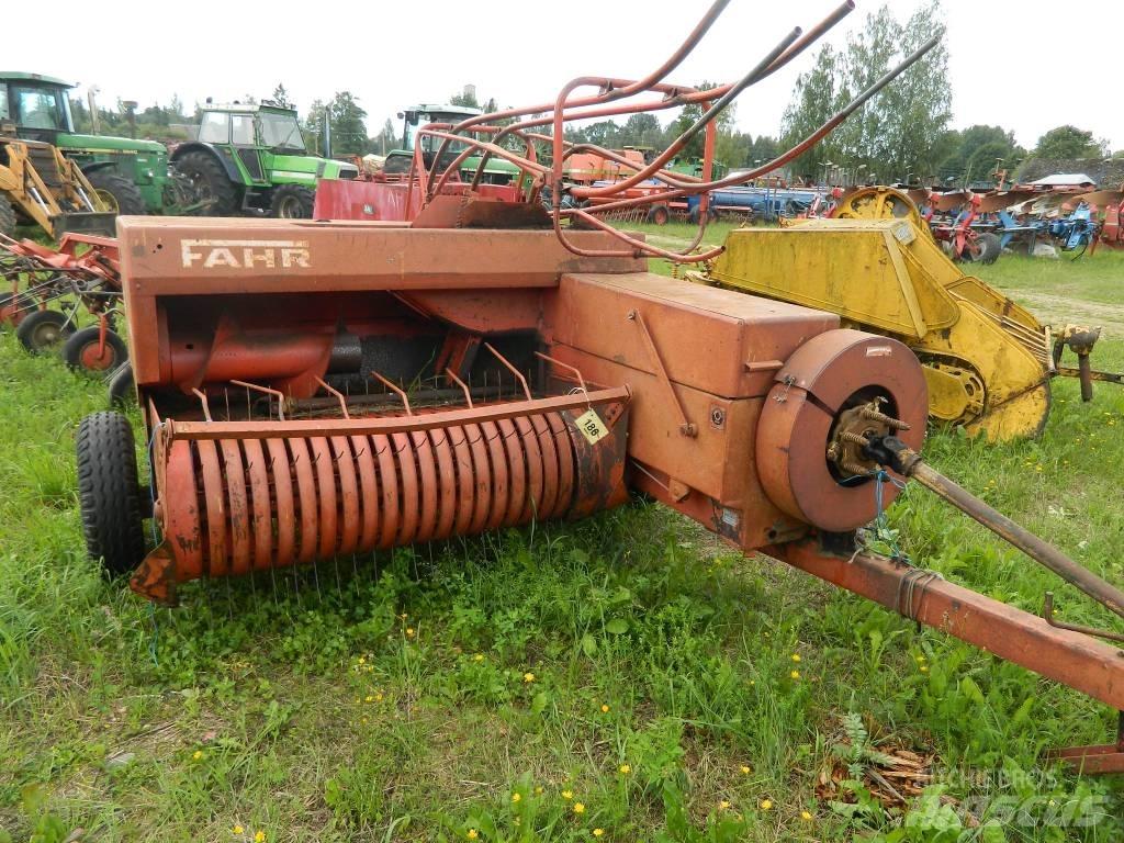 Deutz-Fahr HD300 Балопреси квадратни
