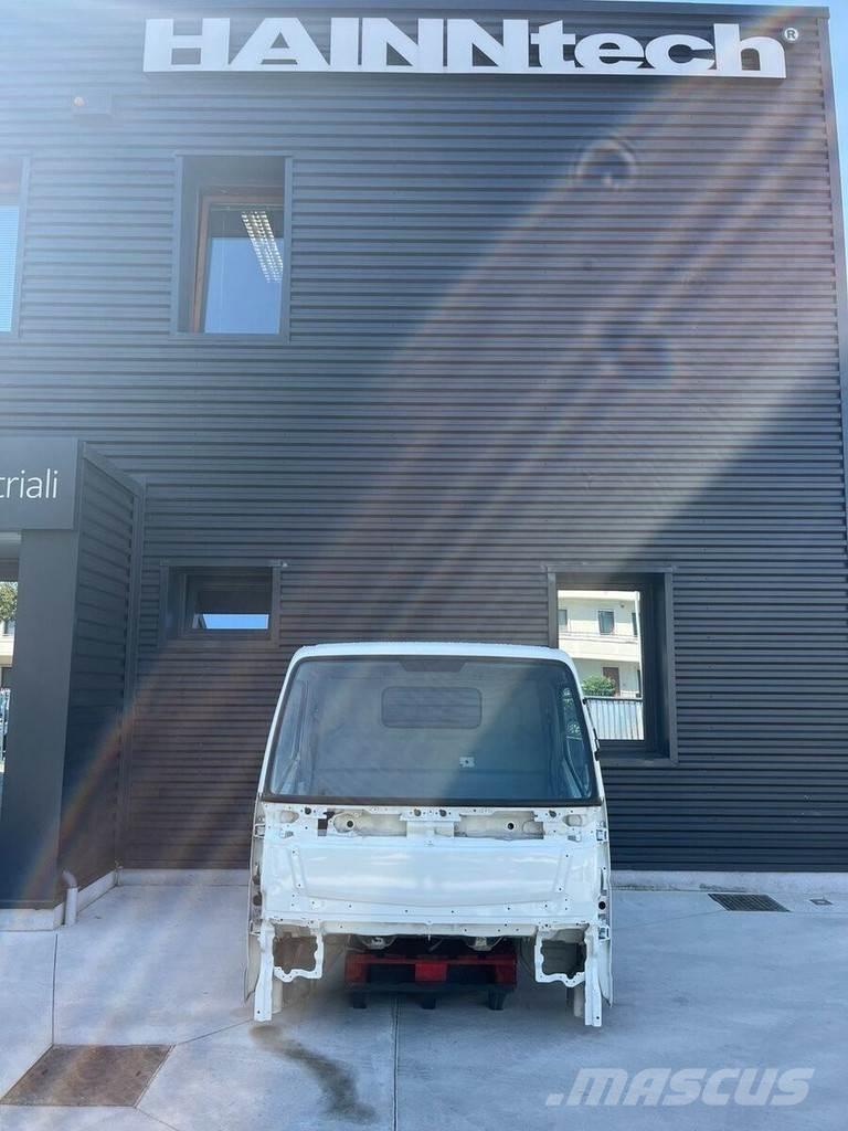 Mitsubishi S MODEL Кабини