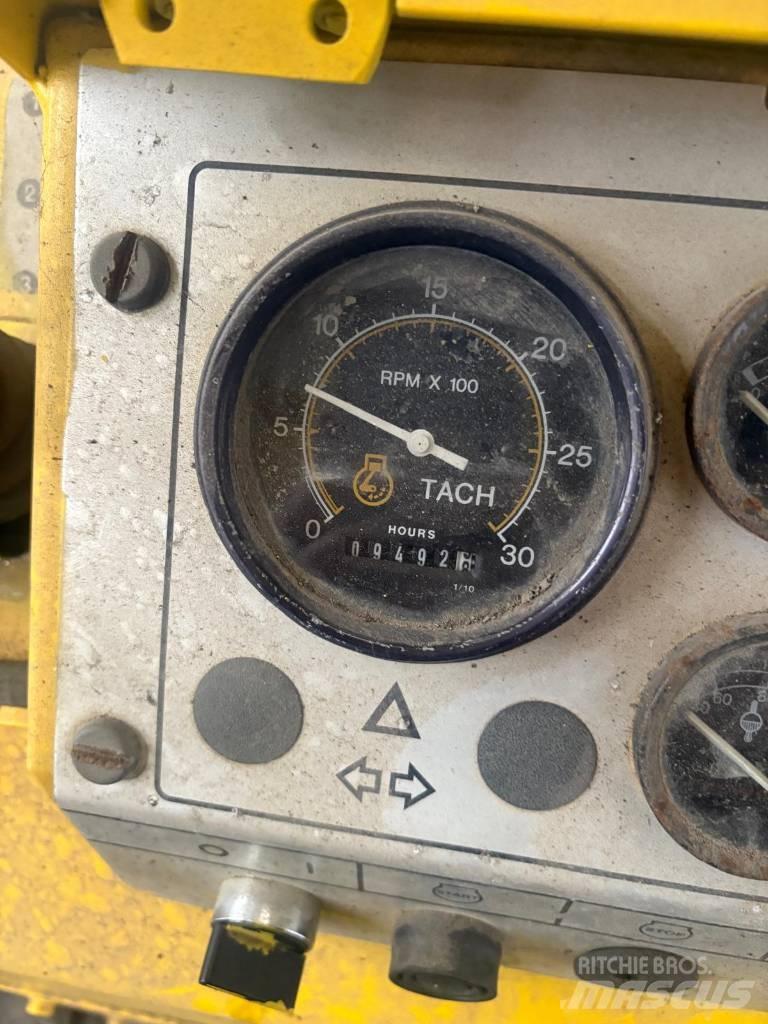 Dynapac CP 271 Пневматични гумени  ролки
