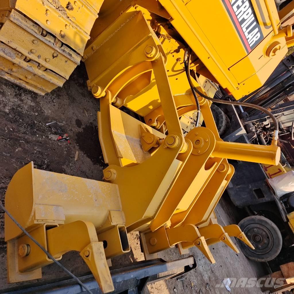 CAT D 6 M Верижни булдозери

